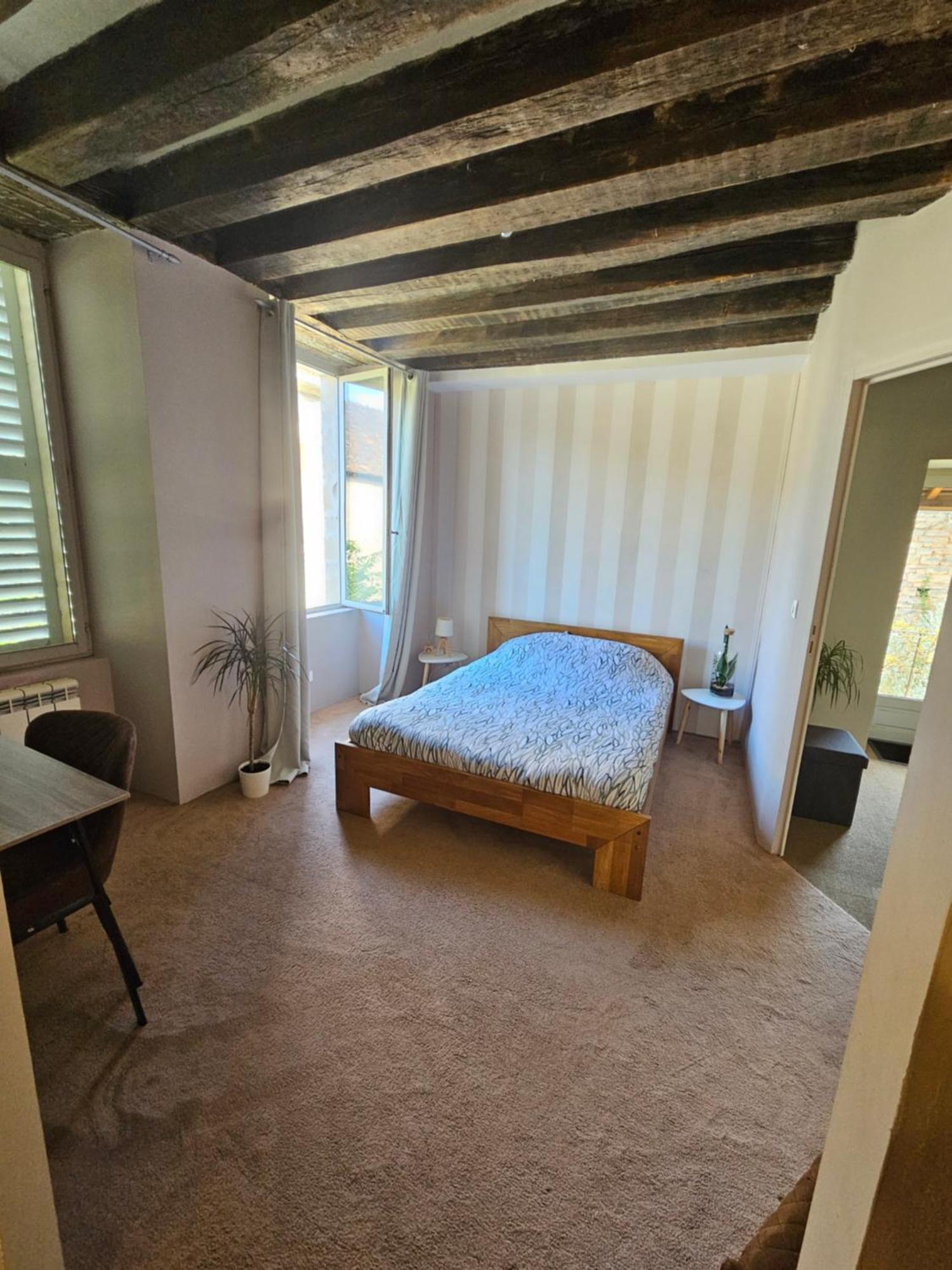 Chambre Avec Salle De Bain Hotel Donzy Exterior photo